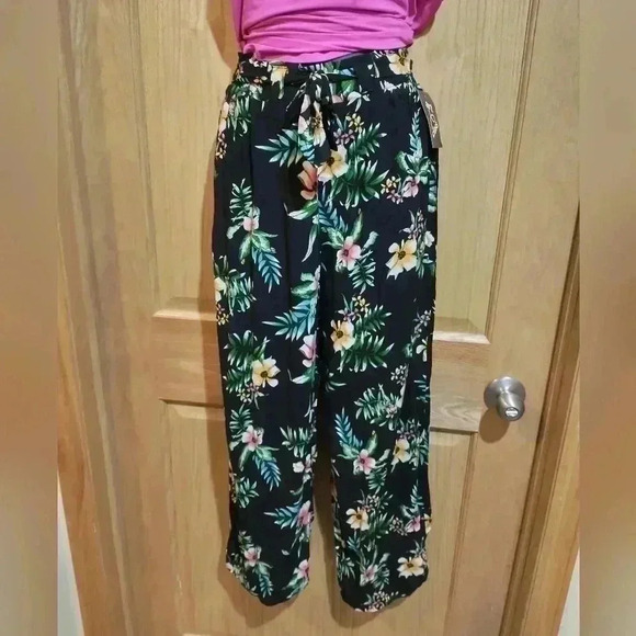 Art Class girls 18 black floral pants with tie belt Bohemian straight fit NWT - Picture 1 of 5